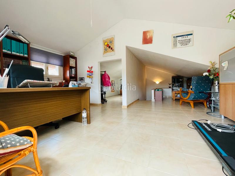 Foto 9e754b16-a0ec-4336-a5b5-b2979b60c388. Casa adossada amb calefacció aparcament a Corbera de Llobregat