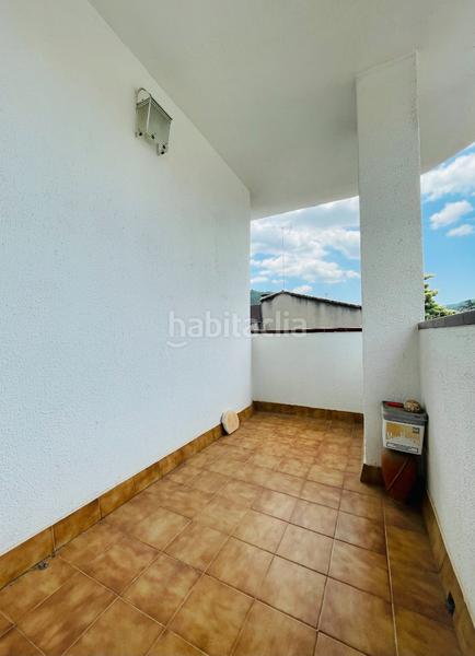 Foto dd033981-cfa6-4d84-93dd-9e4afb8ce7d5. Casa adossada amb calefacció aparcament a Corbera de Llobregat