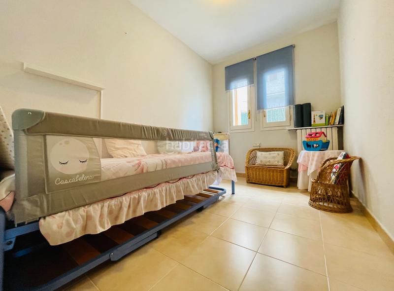 Foto f1bc212f-3231-4282-ba37-53e7e84d7804. Casa adossada amb calefacció aparcament a Corbera de Llobregat