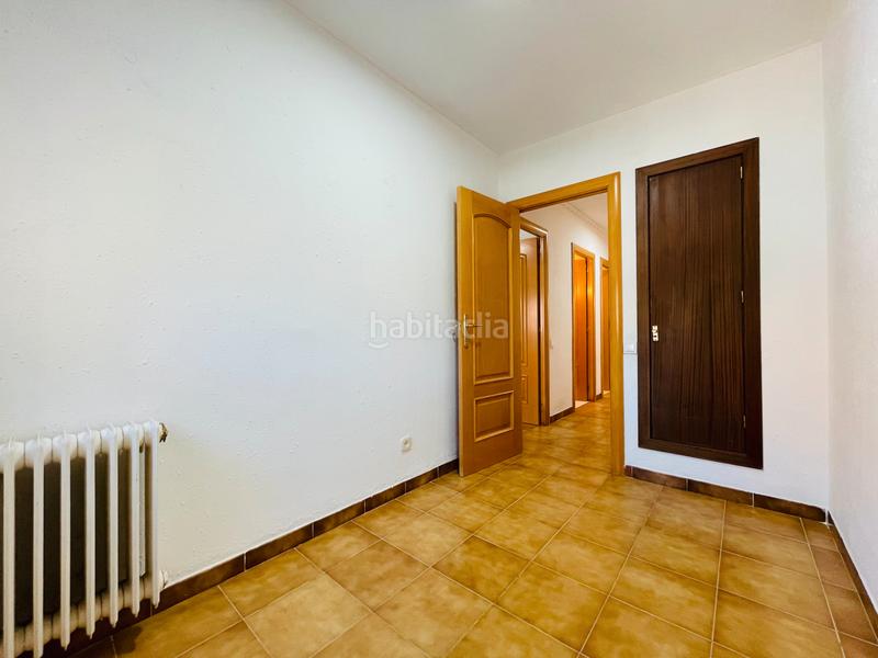 Foto 88bee709-5280-4045-8c49-684d3f41cbf1. Casa adossada amb calefacció aparcament a Corbera de Llobregat