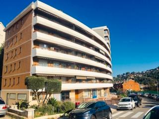 Location Appartement à Corbera de Llobregat. Piso con 2 dormitorios y terraza de 14m2