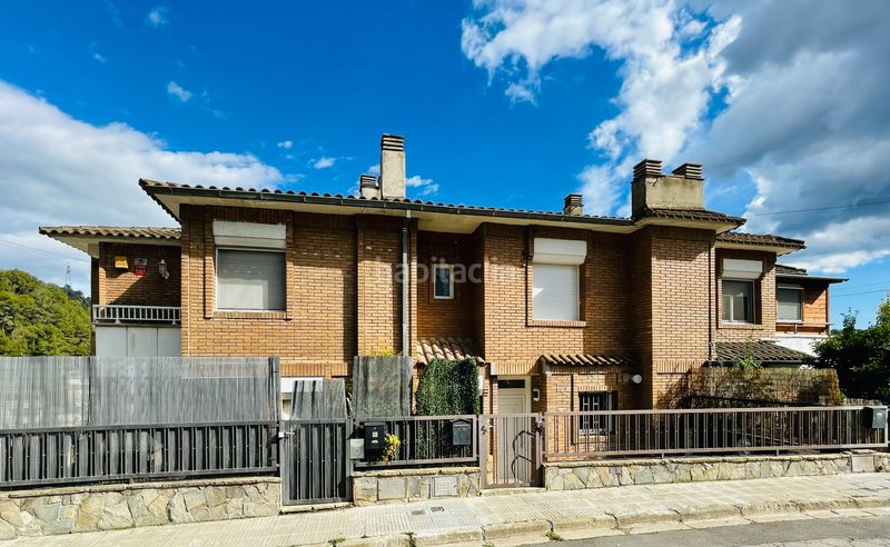 Foto ee8a2f1e-7d4c-4129-acfe-8ecdd635618f. Casa adossada amb calefacció aparcament a Palma de Cervelló (La)