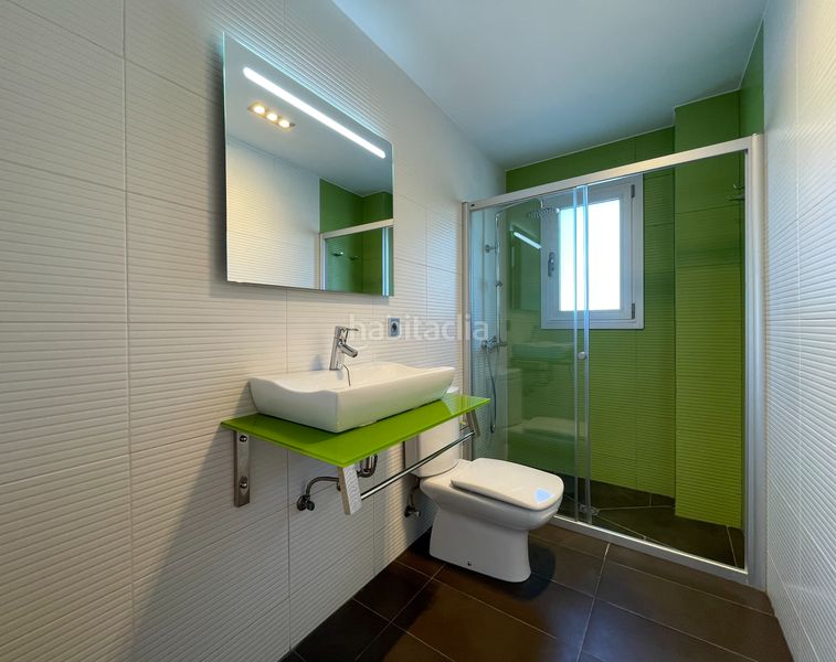 Foto 16ae58e6-3f4b-4510-96ca-708c73bd1bfa. Xalet amb xemeneia aparcament piscina a Corbera de Llobregat