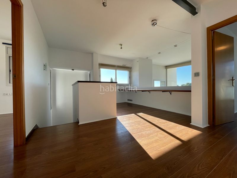 Foto 413f46d0-af21-4cd7-ab2d-3da2a1c2fca2. Xalet amb xemeneia aparcament piscina a Corbera de Llobregat