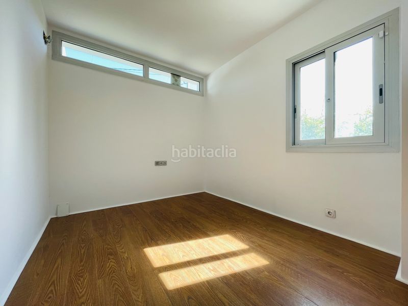 Foto 64e450a1-2972-429f-bffb-74eb0576d5ef. Xalet amb xemeneia aparcament piscina a Corbera de Llobregat