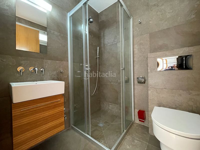 Foto b4eda1ef-d6eb-4bc1-9040-f2323ddf065c. Xalet amb xemeneia aparcament piscina a Corbera de Llobregat