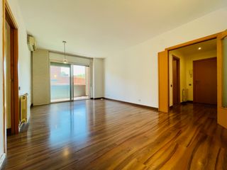 Lloguer Pis a Cervelló. Piso de 82m2 con 3 dormitorios y terraza de 12m2