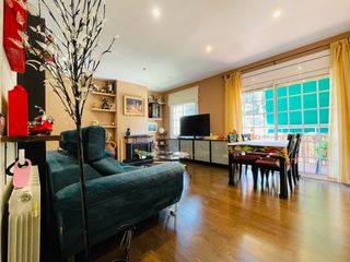 Location Appartement à Corbera de Llobregat. Piso con 2 dormitorios y terraza de 25m2