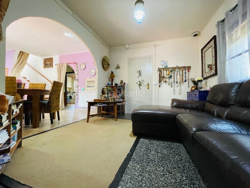 Foto 7ea8a359-9508-4dd0-ab11-25ea75d13564. Xalet amb xemeneia aparcament piscina a Corbera de Llobregat