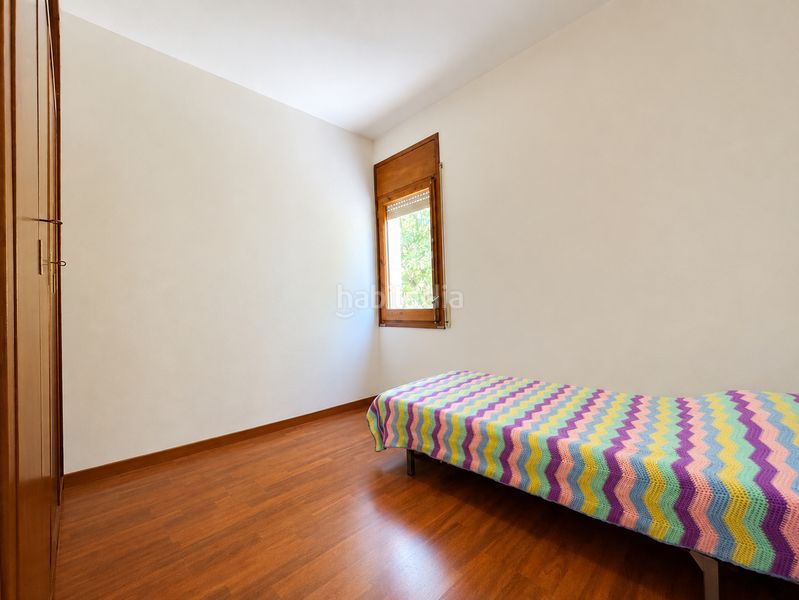 Foto 81b62a33-795a-4ba4-bdfb-f7b99878bee9. Chalet con camino parcheggio in Corbera de Llobregat