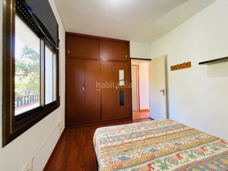 Foto d7c12f5e-77ea-40aa-bd72-e10df5f60569. Chalet con camino parcheggio in Corbera de Llobregat