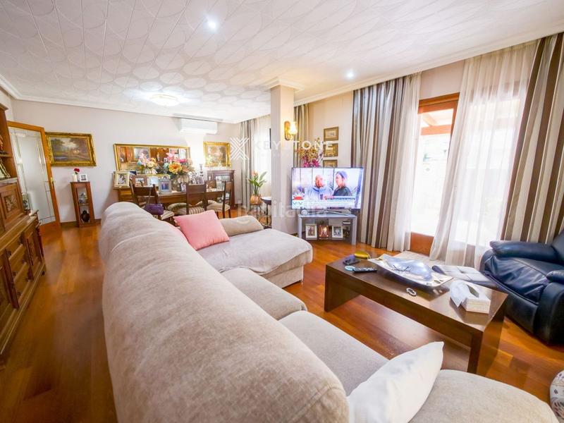 Foto eba51c81-c58c-46b3-a8ea-4fb9e6667fe2. Chalet con riscaldamento in Les Maravelles Palma de Mallorca