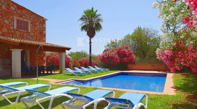 Foto 558b8b44-c982-441e-af72-c7f563c1e4e7. Chalet con riscaldamento piscina in Campos