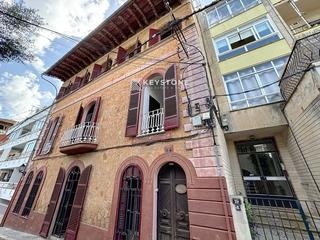 Edifici  De josep villalonga. Hostal histórico y solar con potencial en el terreno  oportunida