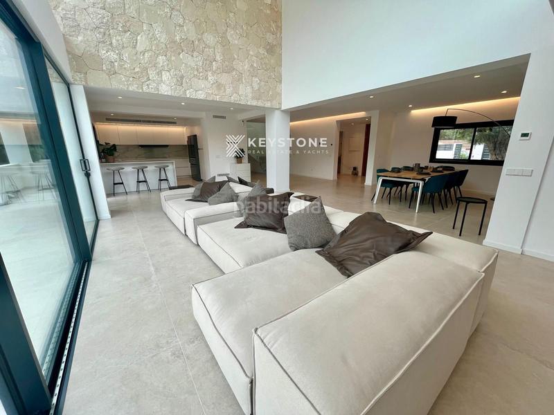 Foto bcea4758-dea7-41fe-85a2-6011d35b83f4. Xalet amb calefacció aparcament piscina a Santa Ponça Calvià