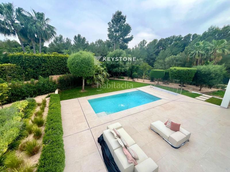 Foto d6c90a8d-c7e2-4945-b854-ed5b4a50bbf7. Xalet amb calefacció aparcament piscina a Santa Ponça Calvià