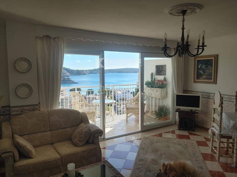 Foto a41c83db-91a9-4ea0-a60e-f5f7ca9b1033. Alquiler piso increible!!! apartamento con vistas al mar y terraza junto a la playa en Calvià