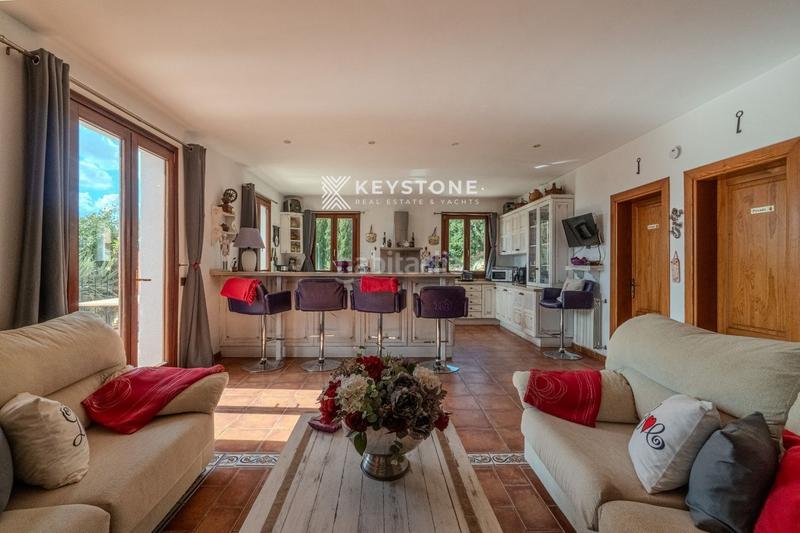 Foto cf4f07ff-91a6-477f-9adf-a751e7c36274. Location chalet avec parking piscine dans Jaume III Palma de Mallorca