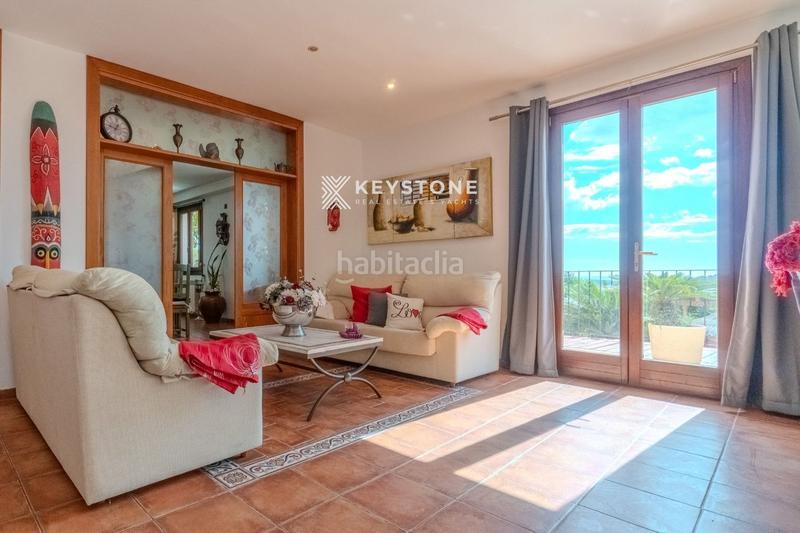 Foto 92918fcf-f763-4050-8b1f-3bf11af3b086. Rent chalet with parking pool in Jaume III Palma de Mallorca