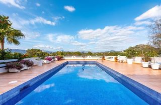Casa  Via puig de sa sirvi. Chalet mediterráneo con piscina y vistas en nova santa ponsa