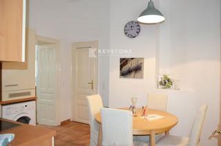 Rent Flat  Calle de miquel dels sants oliver,. Piso luminoso en palma, 98m, 3 habitaciones, gran ubicación