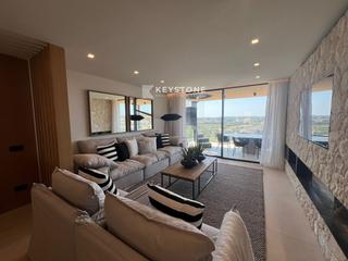 Location Appartement  Carrer nuño sanchez. Keystone alquila  ático con piscina y vistas al mar