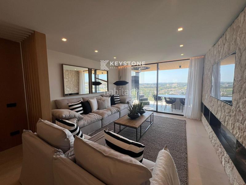 Foto 4a4a36e3-2a05-4533-8872-aee24b2191fc. Rent penthouse with parking pool in Costa de la Calma Calvià