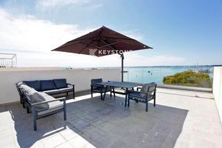 Location Attique  Calle gabriel roca, 17. Ático de lujo con vistas al mar en puerto de alcudia