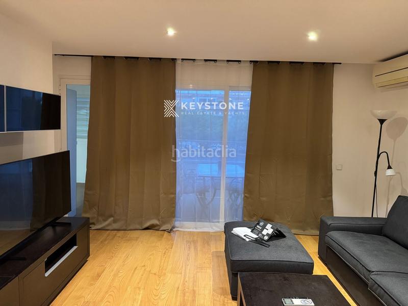 Foto 0a38cd52-ab90-4ea3-9693-40661ee2314e. Alquiler piso bonito piso reformado con terraza y vistas parciales al mar en Can Pastilla en Palma de Mallorca