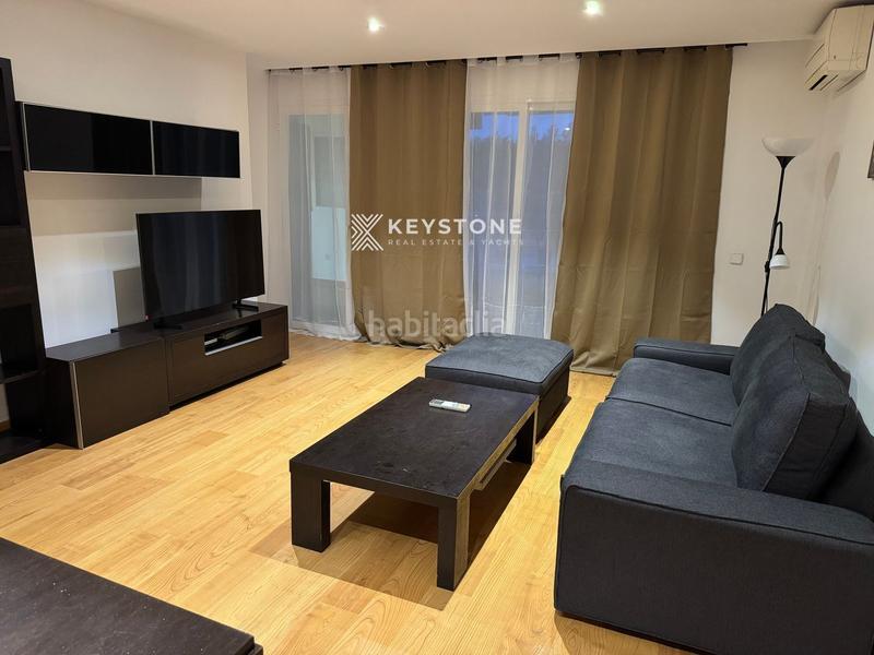 Foto ab584d19-8560-49fe-a276-6e5c976613a5. Alquiler piso bonito piso reformado con terraza y vistas parciales al mar en Can Pastilla en Palma de Mallorca