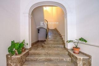 Edifici  Calle de cecili metel,. Keystone vende  edificio en casco antiguo palma  2.000.000