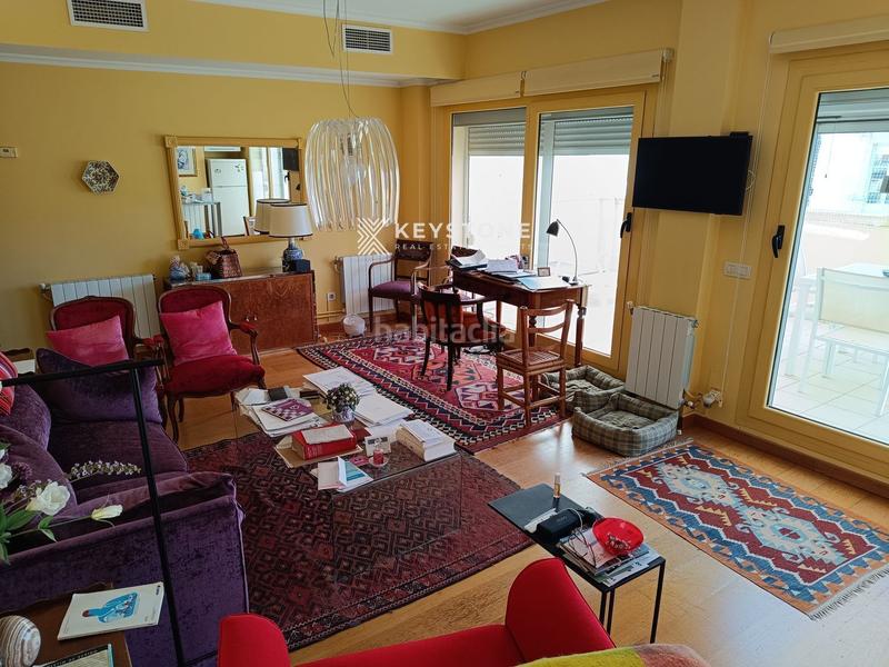 Foto 4ba9d7f0-70b5-4829-b88d-d1f10ef90a21. Ático keystone vende ático en casco histórico 380.000 en Alicante