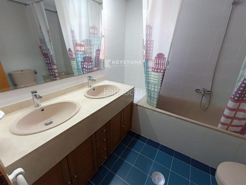 Foto c752c08c-96e3-48f5-911c-f0f3af214978. Alquiler piso keystone alquila piso 4 dormitorios 1200 en Alicante