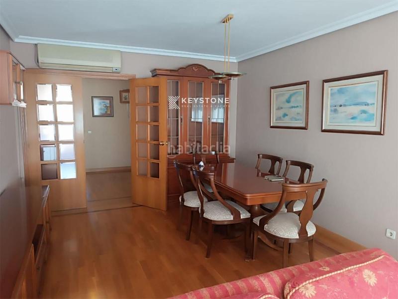 Foto 78fd00c7-8a5a-4709-9139-7486f2bc2c9e. Rent flat with pool in Palmeral Alicante