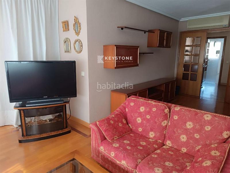 Foto 899e1c0a-8307-4eff-81f1-cbbf54ada5ef. Rent flat with pool in Palmeral Alicante