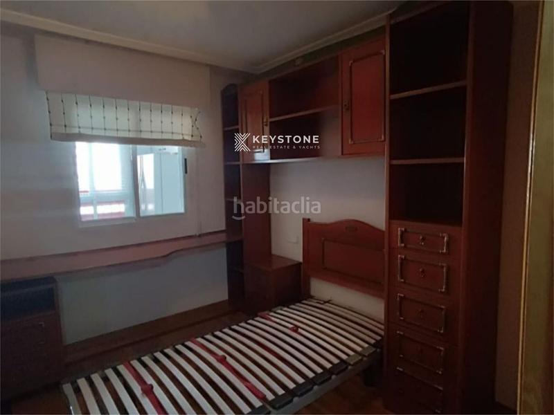 Foto c7de7c96-4a80-4a9e-8417-c36d0c72c602. Rent flat with pool in Palmeral Alicante