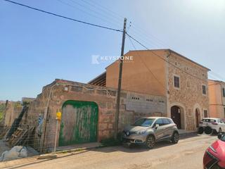 Finca rústica  Calle major 79. Keystone vende  solar en porreres  185 m