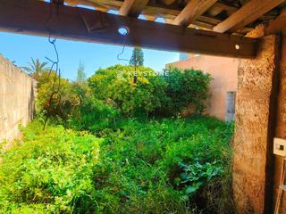 Finca rústica  Calle major 79. Keystone vende  solar en porreres  185 m