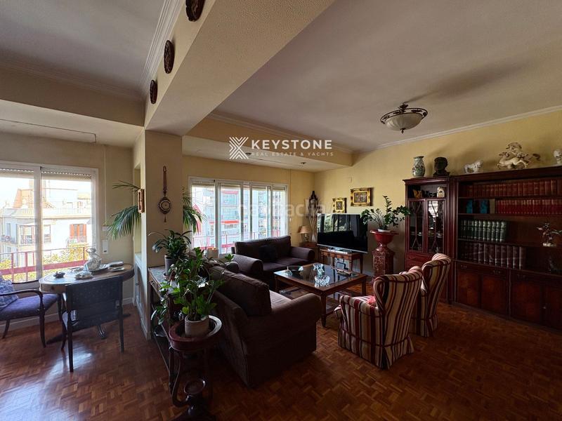 Foto 30ccd511-3a5d-4bef-a4b0-d7f4823a1037. Flat with parking in Ensanche-Diputación Alicante