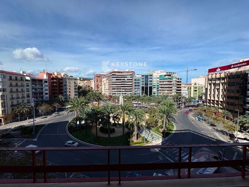 Foto d36c7c84-2436-43b9-926d-bcda3332a5a4. Flat with parking in Ensanche-Diputación Alicante