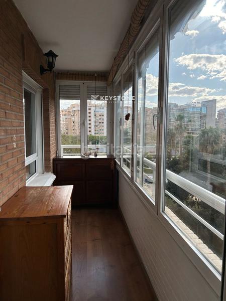 Foto aabb36f8-46fe-4450-a1d2-6d4ad25336a1. Alquiler piso keystone alquila piso corta estancia Albufereta 1.200 en Alicante