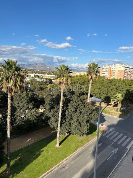 Foto 5b94cb54-217f-4027-8a3d-13e45b3985e3. Rent flat with heating parking pool in Albufereta Alicante