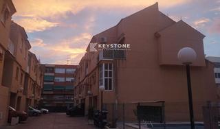 Chalet  Calle monòver, 19. Vivienda con dos casas independientes, terrazas y piscina en urb