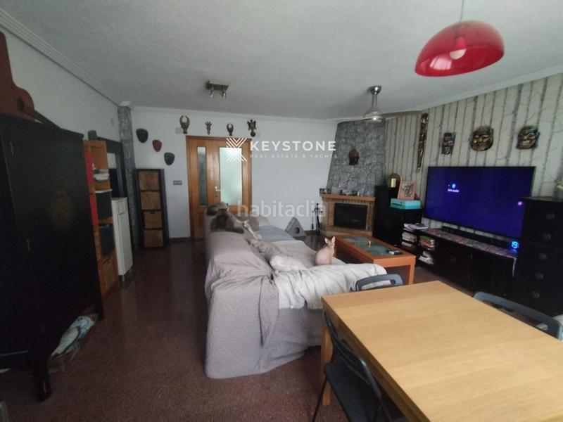 Foto df2eee1c-b02a-4a06-8cd5-dab9d66084ca. Chalet con piscina in Centro Mutxamel