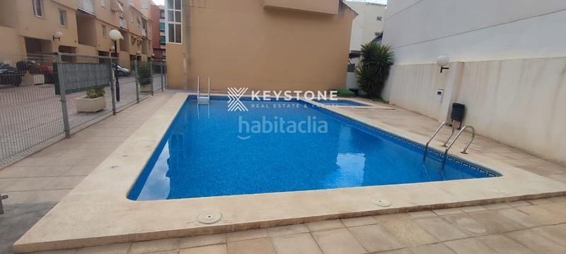 Foto f1662a8f-ff92-4038-b6b9-1210c2d6567c. Chalet con piscina in Centro Mutxamel