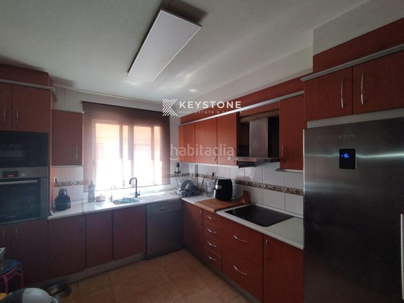 Foto f4e537b6-5add-4d53-95ad-4fd6da9df962. Chalet con piscina in Centro Mutxamel