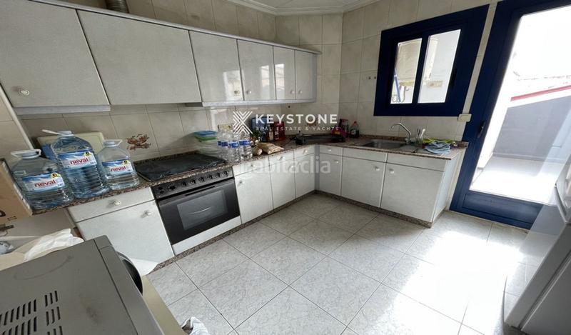 Foto f18fc4dc-48c6-42d4-af65-19a2fa6386b0. Édifice dans Florida Baja Alicante