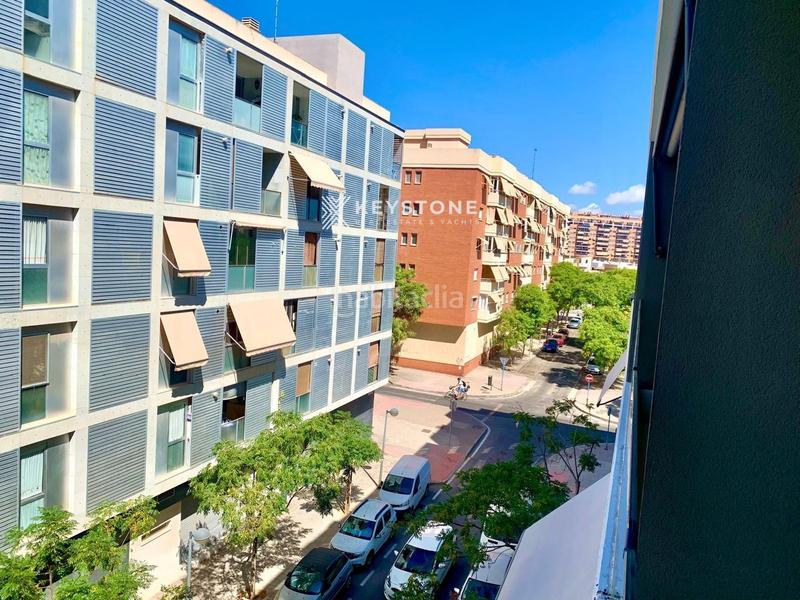 Foto f3439145-0c64-4fa8-a248-93134fcba21c. Alquiler piso keystone alquila piso de lujo en parque avenidas 1650 en Alicante