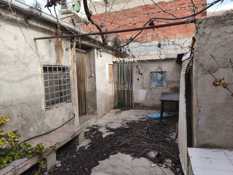 Foto d9d49439-a361-4572-956a-c5e5f21c488e. Casa amb calefacció aparcament a Algueña