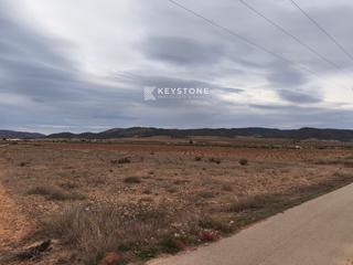 Landgut  N/a. Keystone vende  terreno en la solana  4.000 m